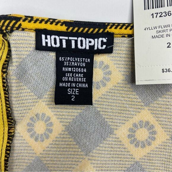 Hot Topic Floral Yellow Plaid Pleated Mini Skirt Size 2X - Picture 6 of 6